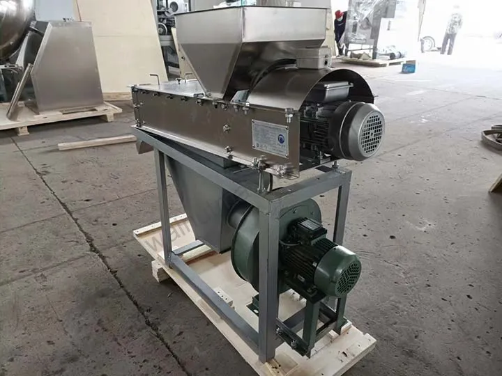 The motor and fan behind