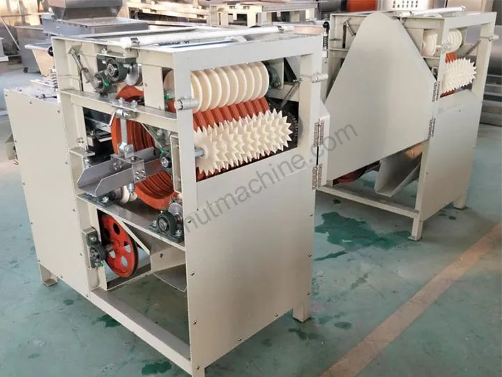 Wet Type Peanut Peeling Machine 2 Wet groundnut peeling machine